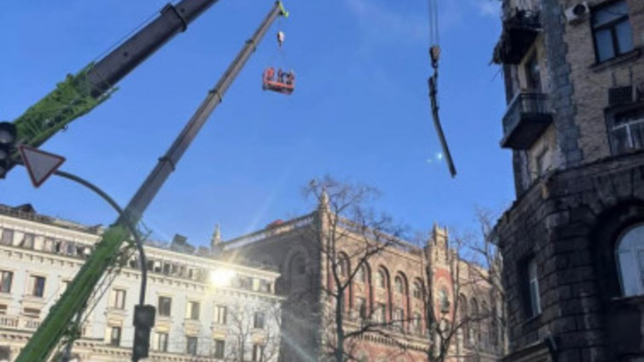 Нардеп Марьяна Безуглая: БПЛА почти попали в офис Зеленского в Киеве