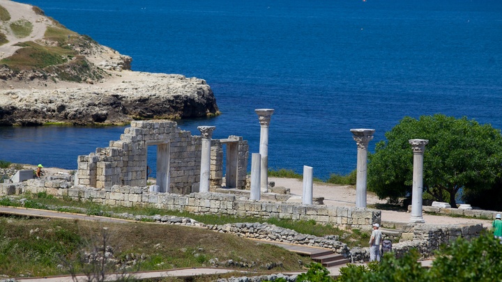 МО: ВСУ попытались ударить по Черноморскому флоту двумя безэкипажными катерами