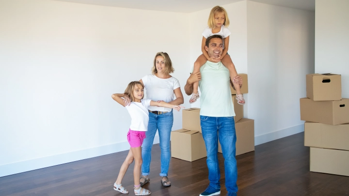 Путин поручил расширить семейную ипотеку на вторичку в домах старше 20 лет