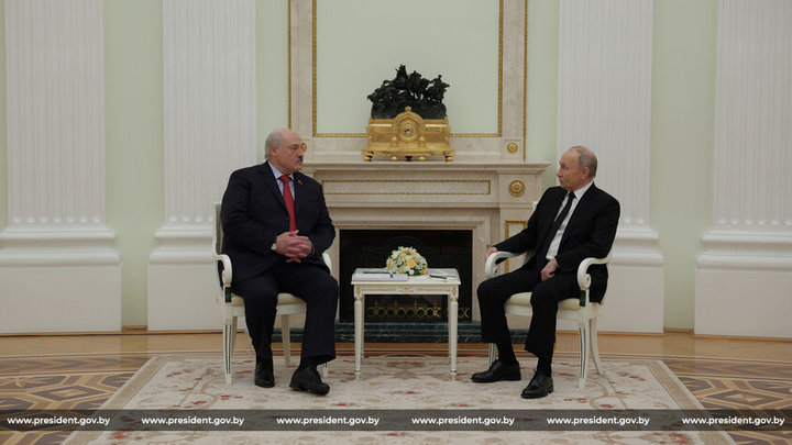 Лукашенко предложил Путину вернуться к проекту стамбульского мирного договора с Киевом