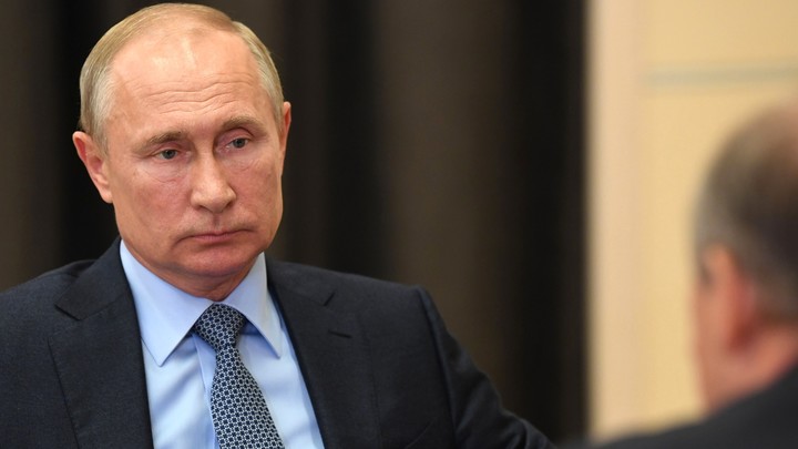 Не знают, кто добивал фашистскую гадину в её логове? Путин задал неудобные вопросы Западу