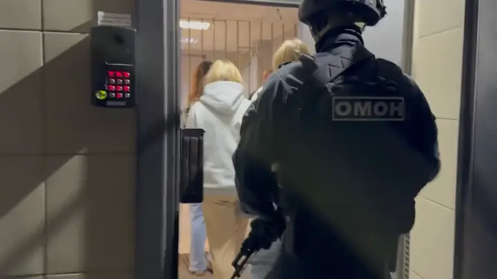 Пять девиц задержаны: на Южном Урале ОМОН нагрянул в спа-салон
