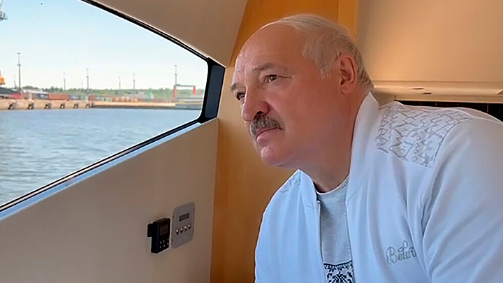 ВЫХОДНОЙ ЛУКАШЕНКО: ОБЪЯВИТЬ ВОЙНУ ЛИТВЕ, ОБЪЕДИНИТЬСЯ С РОССИЕЙ, ПОУЖИНАТЬ С ПУТИНЫМ