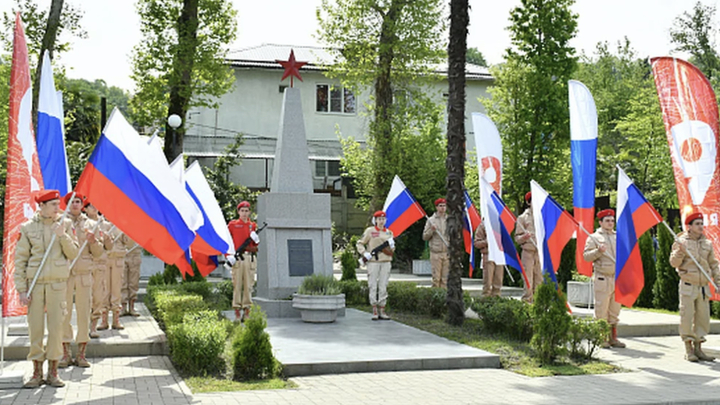 В Сочи открылся мемориальный сквер боевой славы