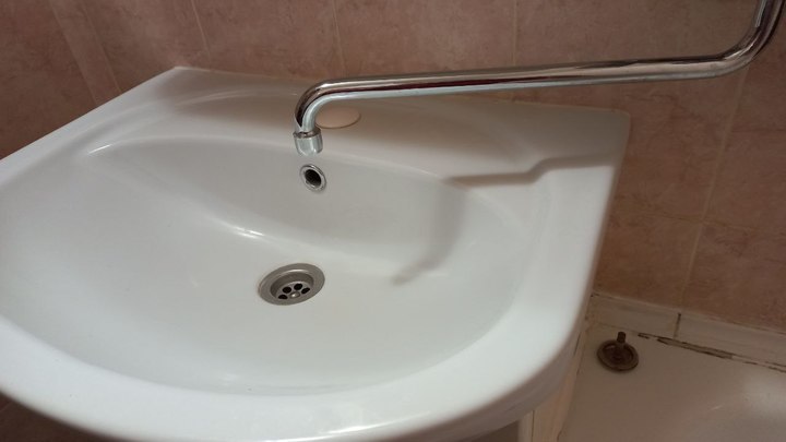 Жители посёлка Плодородного под Краснодаром остались без воды из-за сломавшегося насоса