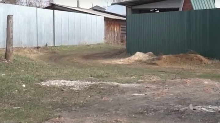 Власти Кургана начинают штрафовать за хранение стройматериалов возле частных домов