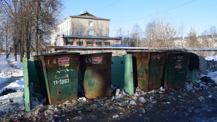 Мэрия Иванова сообщила, куда жаловаться на беспорядок на контейнерных площадках