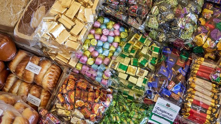 Фермеры московских ярмарок отправляют новогодние посылки в зону СВО