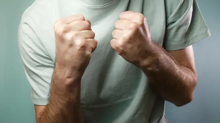 Алаудинов опроверг связь дебошира с Ахматом: что на самом деле произошло на пляже в ЛНР?