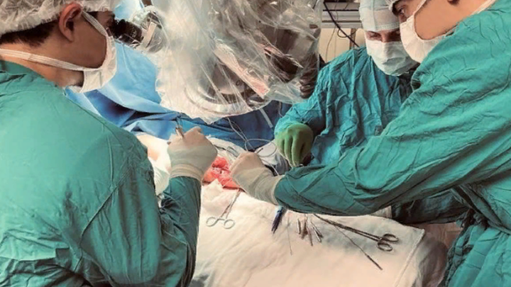 Краснодарские хирурги спасли руку 7-летнему ребёнку, который упал на цветочный горшок