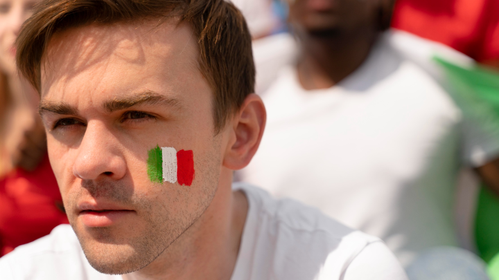 Соседство с мигрантами превращает жизнь итальянцев в ад: Как приезжие из Бангладеш постепенно вытесняют местных в Венеции