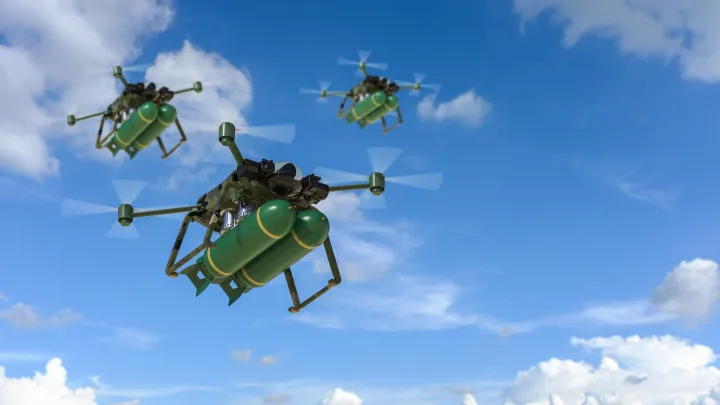 Ранены три человека, повреждены дома и автомобили: военные продолжают отражать атаку ВСУ на Ростовскую область