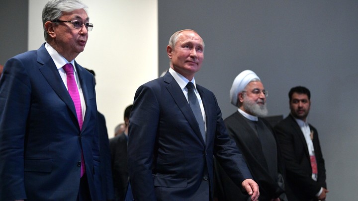 Накануне визита Путина местные блогеры напомнили о притеснении русских в Казахстане