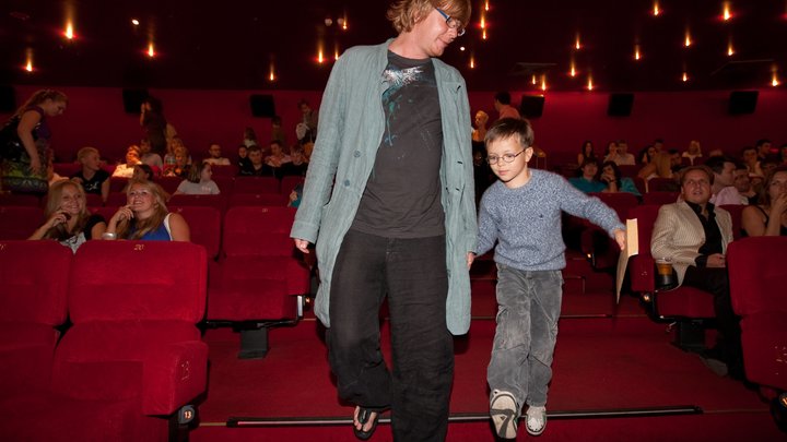 Гостиницы переполнены, битком: Солист Иванушек раскрыл, где русские скрываются от коронавируса