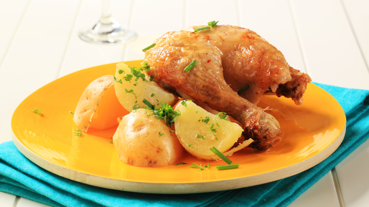 У курицы - не только грудка: Диетолог развеяла один из главных мифов худеющих