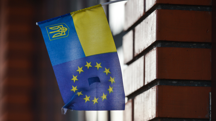 Украинцы готовы стать коммунистами и мужеложцами ради убежища в Европе
