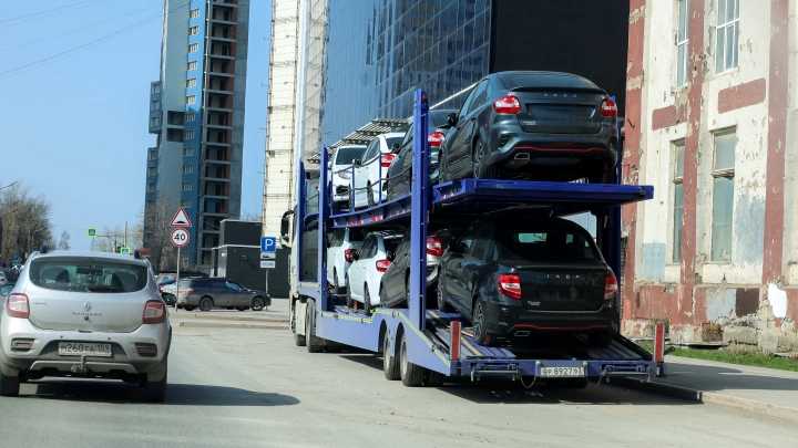 Бизнес-седан Lada Aura теперь продают на маркетплейсе