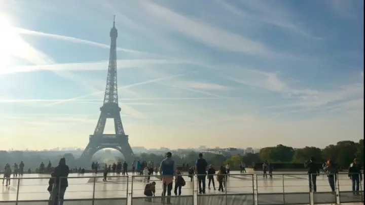 «Ничего нельзя!»: актриса Шалаева рыдает за рулем такси в Париже