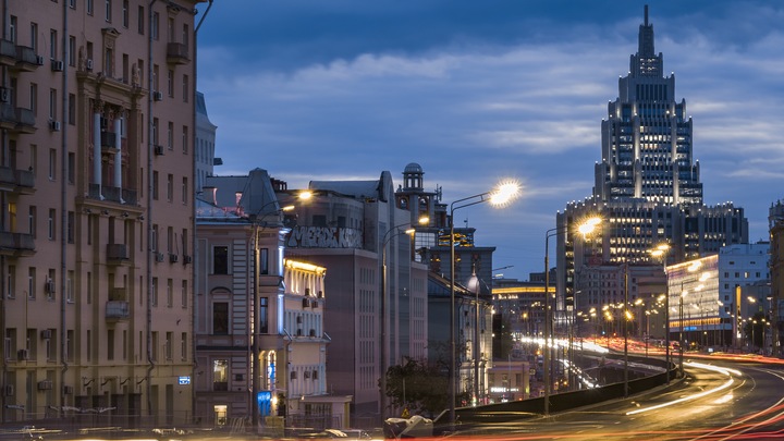 В Мосэкомониторинге списали запах сероводорода в центре Москвы на погоду