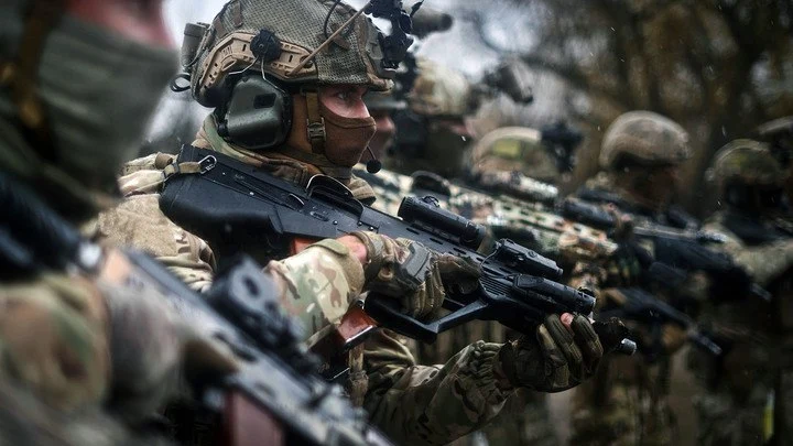 Предательства Украины нет: Говоря о мире, США перебрасывают в Польшу авиацию