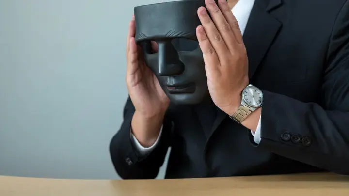 Мошенники охотятся за путешествующими в других странах туристами из России