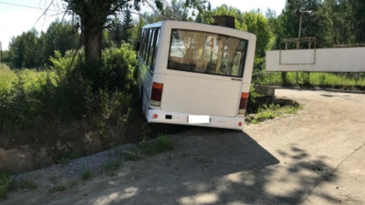 В Екатеринбурге скончался мужчина, пострадавший в ДТП с автобусом в Лесном