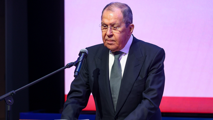 Лавров: НАТО готовится вести оборонительные бои в тысячах миль от своих границ