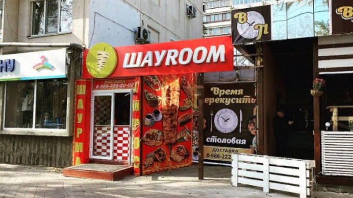 В краснодарской закусочной обслуживали посетителей без масок