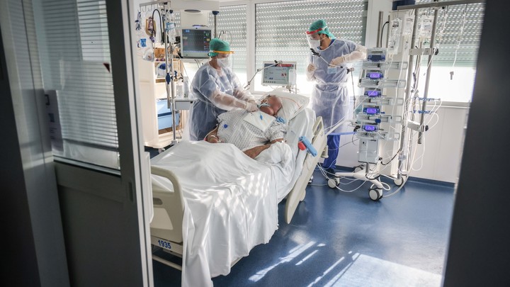 Не могут ухаживать за собой: Онищенко назвал наиболее уязвимых перед постковидным синдромом