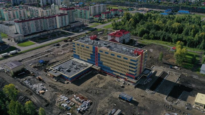 Новая больница в Междуреченске откроется до конца 2022 года
