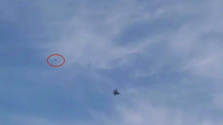 Погоню русской ракеты «воздух-воздух» за украинским МиГ-29 поймали на видео