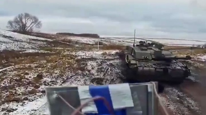 В Курской области уничтожение танка ВСУ Challenger 2 засняли на видео