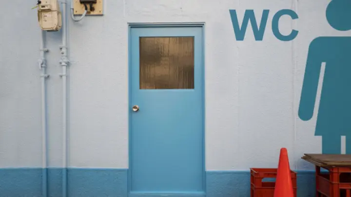 Его тащили в туалет: в школе Челябинска насиловали третьеклассника