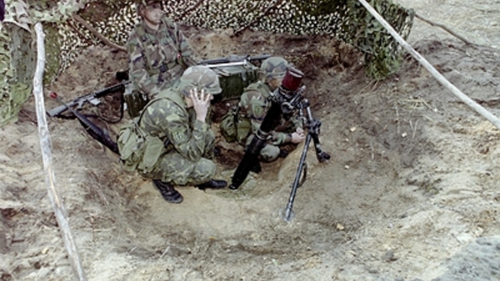 Русская весна: русский боец взорвал гранату и убил двух азовцев*