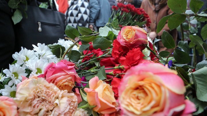 Как в Новосибирске прошли похороны погибшей в ДТП с Собчак Екатерины Тарасовой