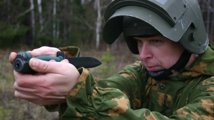 Стреляющий нож НРС: Наши инженеры создали смертоносный мультитул