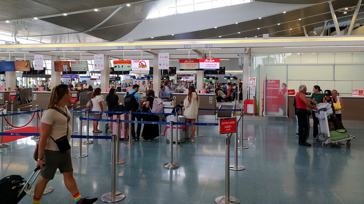 В Екатеринбурге более чем на 5 часов задерживается вылет самолёта до Сочи