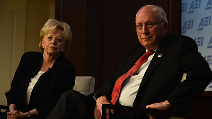 Умер Дик Чейни: почему его называли главным врагом России