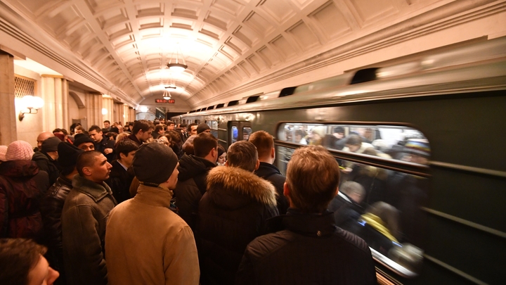 Жители Новосибирска пожаловались на давку в метрополитене