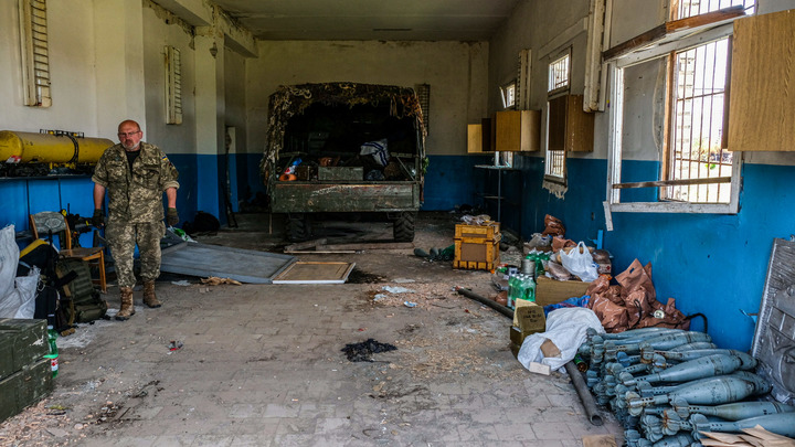 В Нью-Йорке - склад оружия, в Вирах - артиллерия: ВСУ вновь превратили школы в свои базы