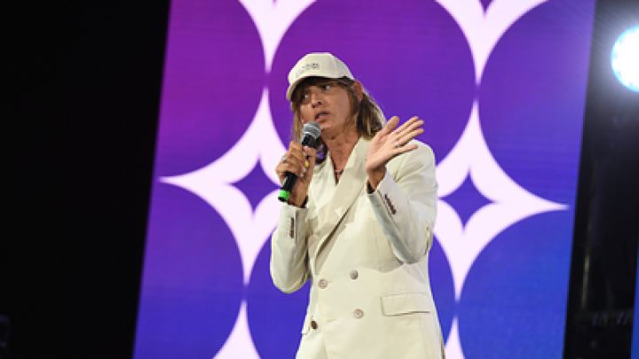 Mash: У стилиста и телеведущего Лисовца нашли рак в запущенной стадии