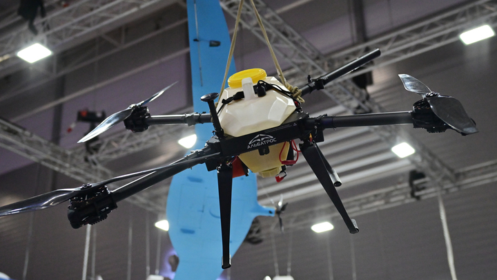 Дроном управлять хочу, пусть меня научат:в Минпросвещении анонсировали появление новой специальности