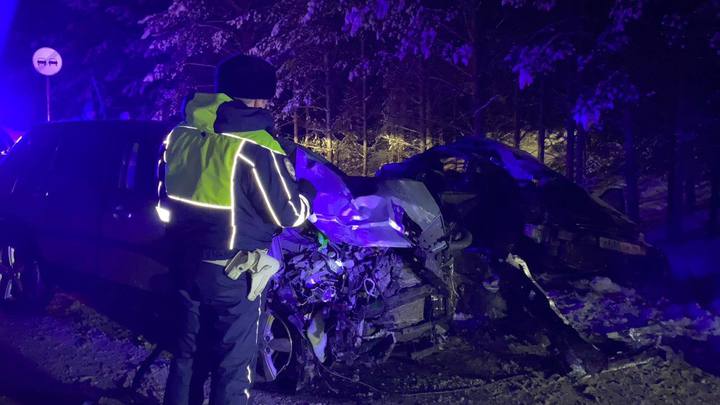 Трое детей пострадали в лобовом столкновении двух автомобилей под Нижним Тагилом