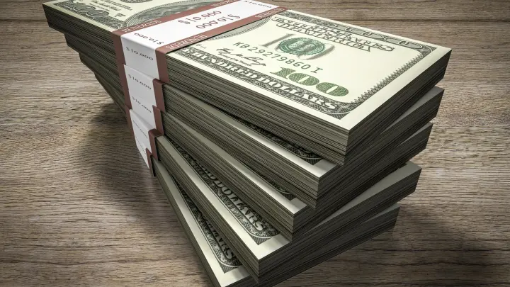 Русские деньги продолжают разбазаривать: G7 проспонсировали Киев