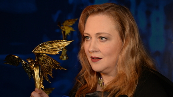 Кто ещё сомневался? Шахназаров рассказал о тихом возвращении сбежавшей актрисы Ауг