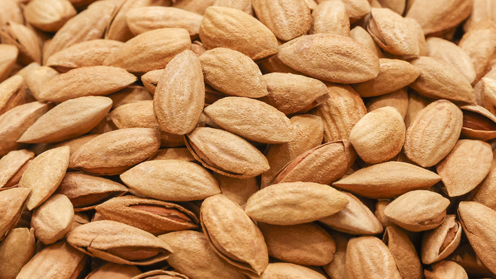 Как есть орехи правильно: Никакого сахара и соли - врач