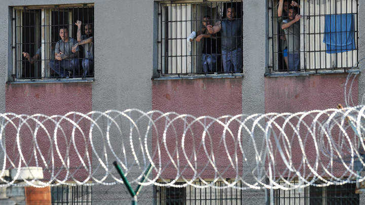 Пытки задержанного в СИЗО Ногинска попали в Сеть, но участник говорит - это постановка