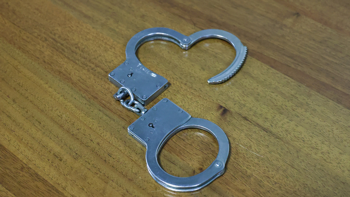 Сотрудники ФСБ задержали сменившую пол женщину за финансирование ВСУ