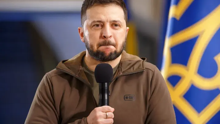 Синяки у Зеленского — симптом болезни: Вот, что с ним происходит