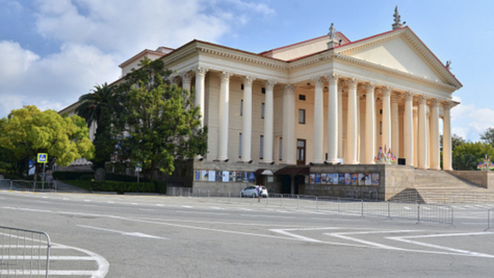 Денег не хватает: власти Сочи оформили кредит